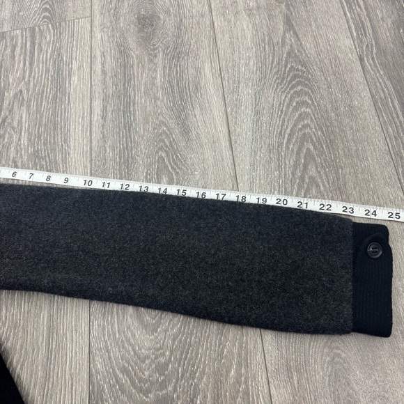 Diane von Furstenberg Grey Black Wool Knit Jacket Wide Collar Button Detail M - Picture 10 of 10